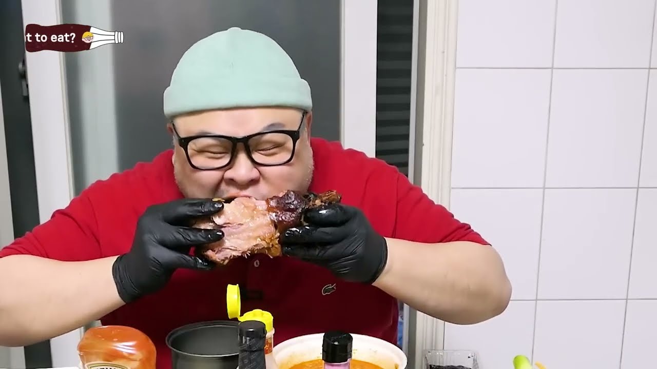 아재의 만화고기 통으로 뜯기│독일식 족발!! 슈바인학센 먹방 Mukbang Eatingshow [Schweinshaxe,Pig Feet,Kimchi]