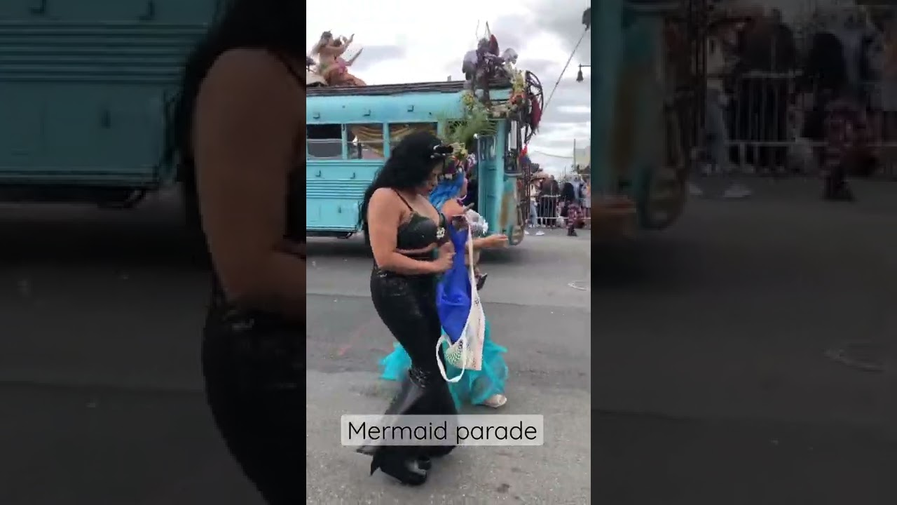 Mermaid parade Coney Island Brooklyn NewYork 2022 | जल पारी परेड