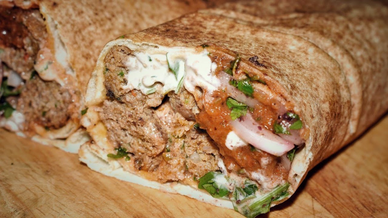 اطيب ساندويش كباب ممكن تتذوقه على الاطلاق سر الخلطة مع صلصة المشاوي التي يبحث عنها الجميع kebab