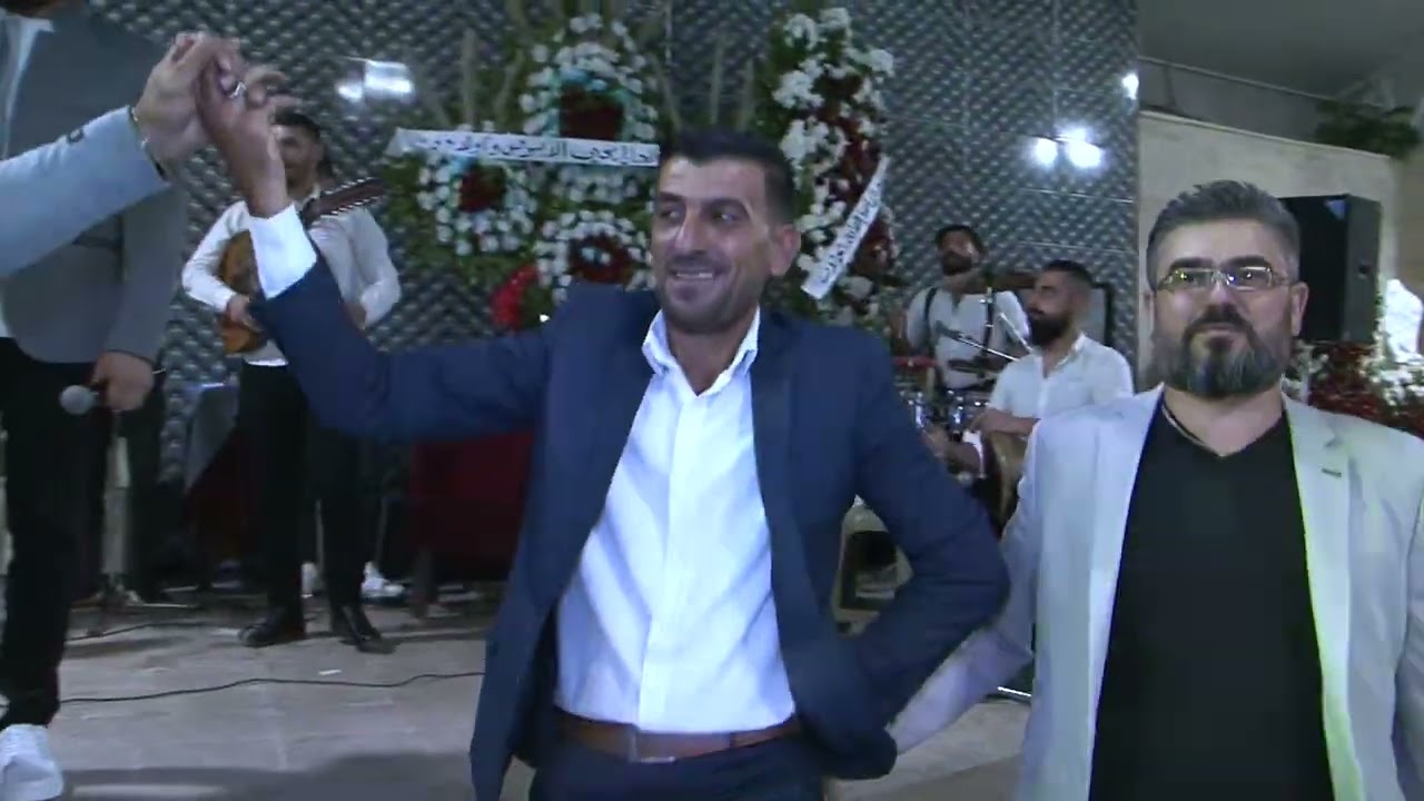 حفل زفاف العريس علي نجل الحاج عبدالله شحادة الفنان وفيق الزين.    جزء 2