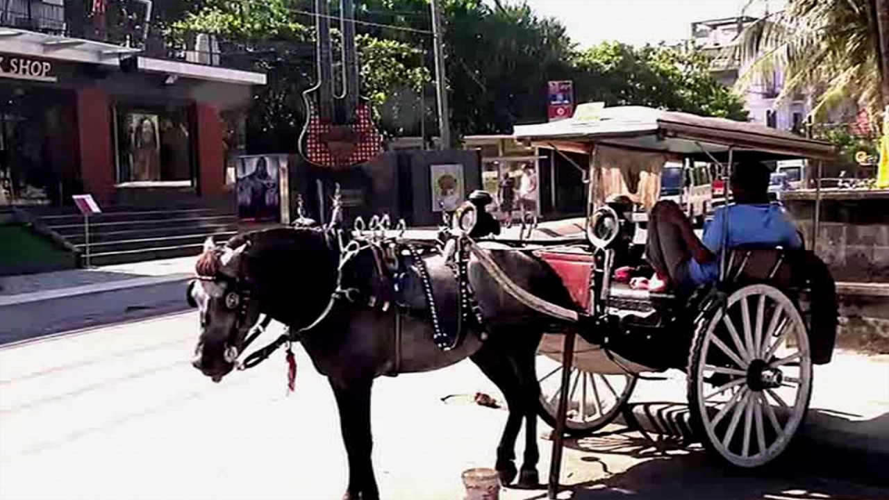 Jalan Pantai Kuta Feb 2559