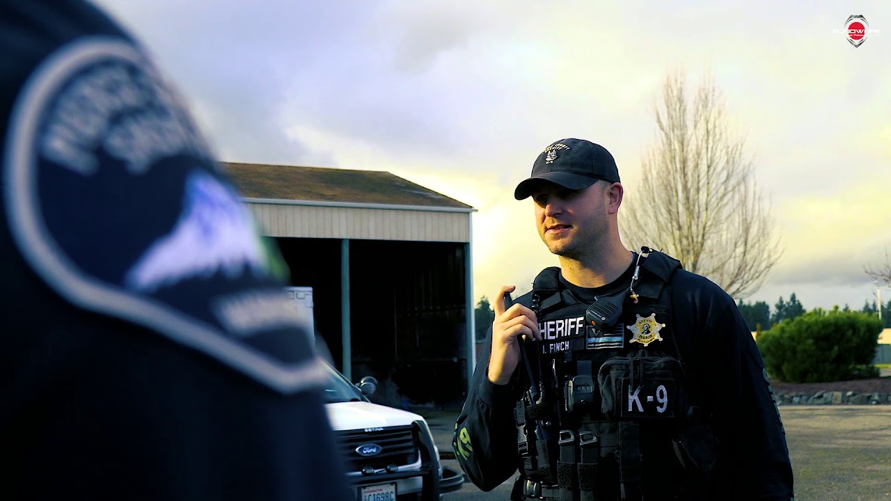 Pierce County Sheriff meets Bonowi
