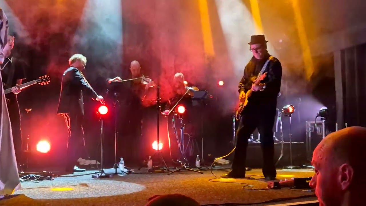 HOOVERPHONIC - Inhaler - Live @ MMC Bratislava SK - April 5th 2025