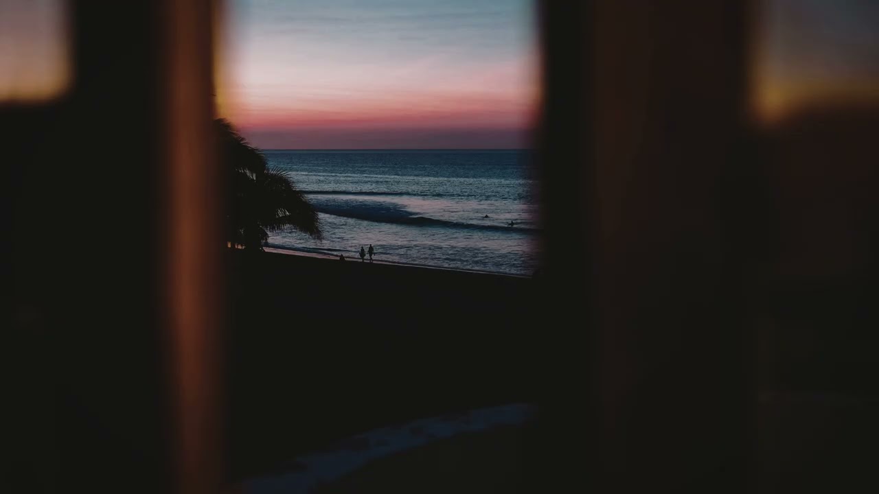 À Meia Luz.