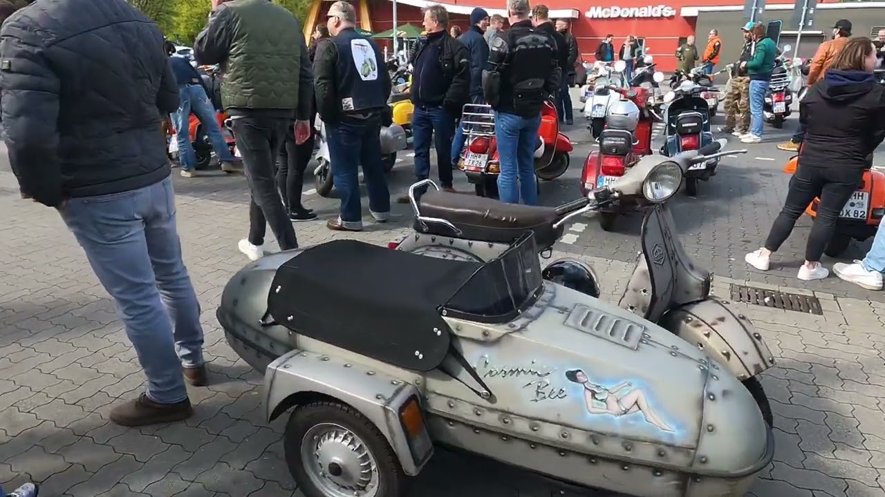 Hamburg rollt - Anrollern 2024 - Vespa on Tour