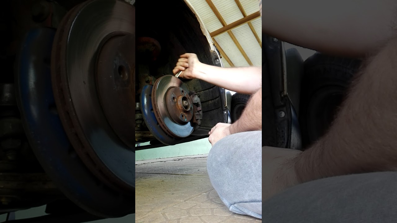 Como ajustar a cambagem do carro em casa