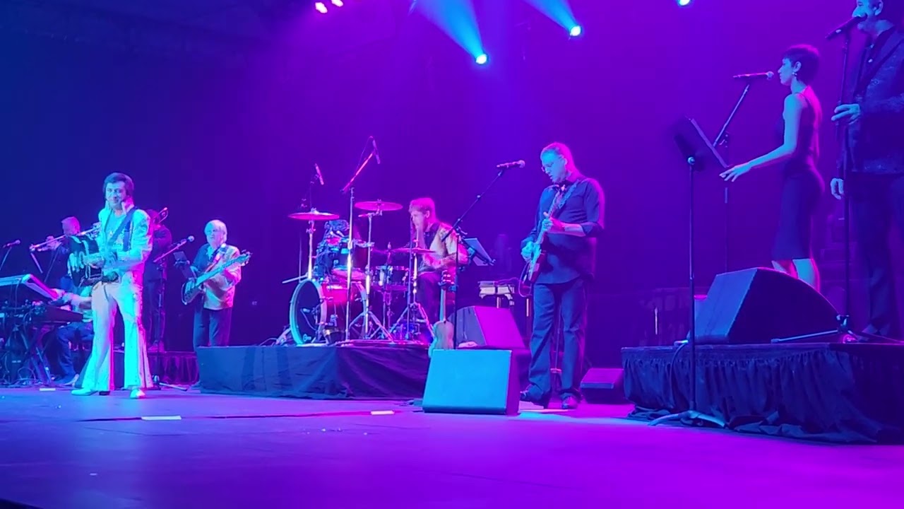 (See See Rider) Elvis Tribute: "The Graceland Band" backing up the ETA Justin Shandor