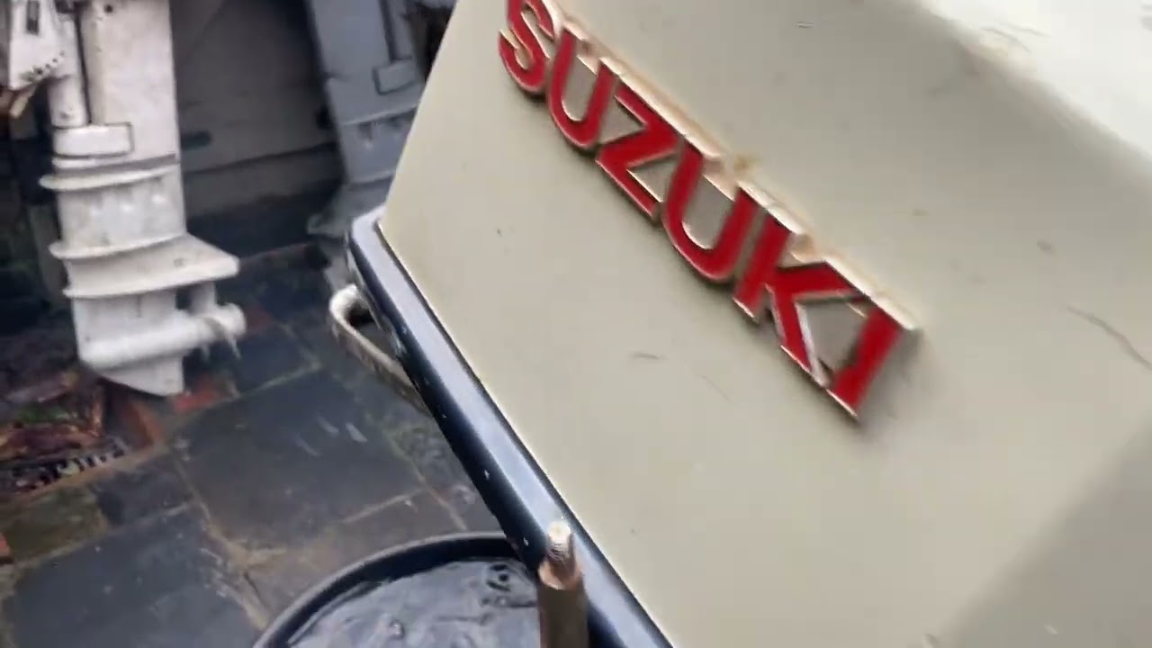 1970s Suzuki DT150 Two Stroke Outboard Engine Motor