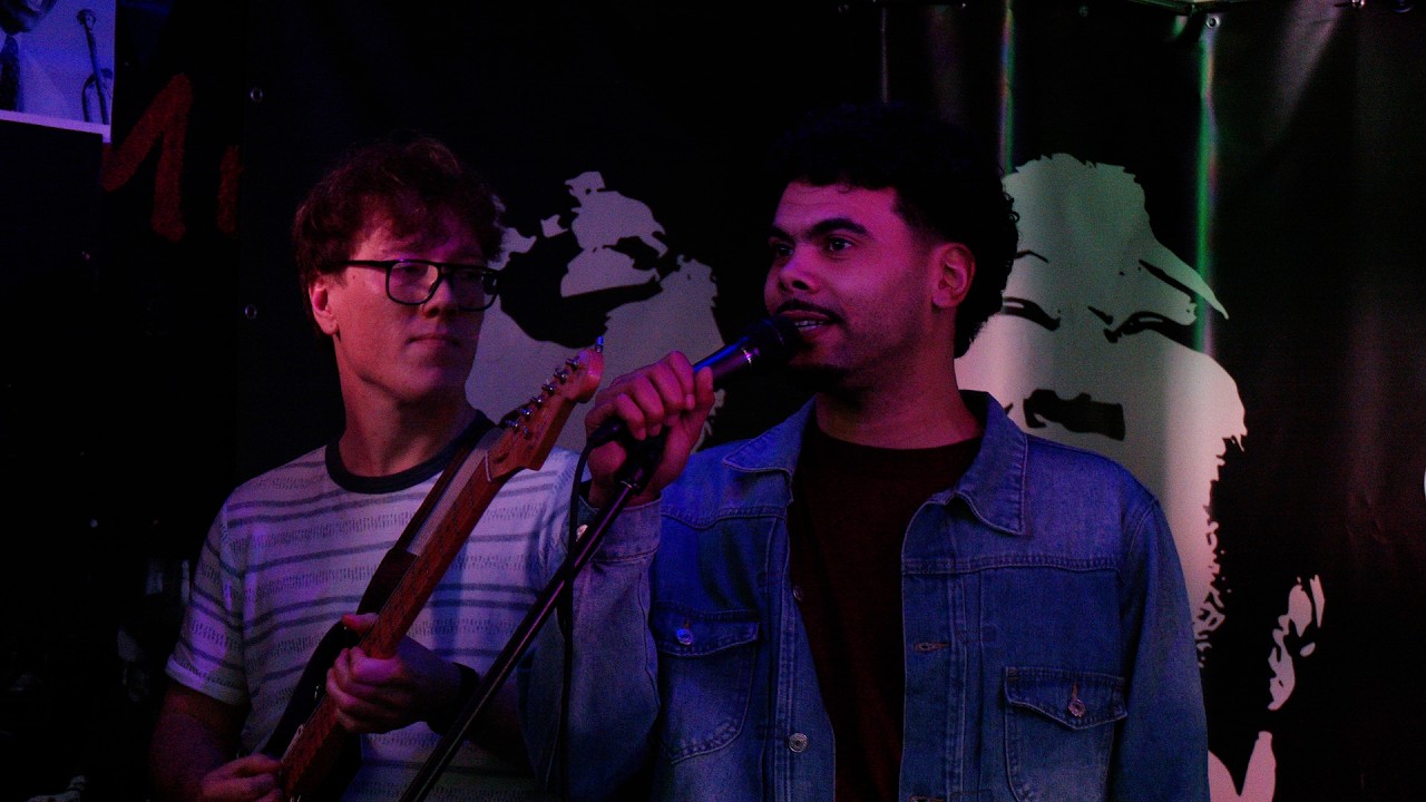 Jongeren laten hun stem horen tijdens Open Mic in Den Helder