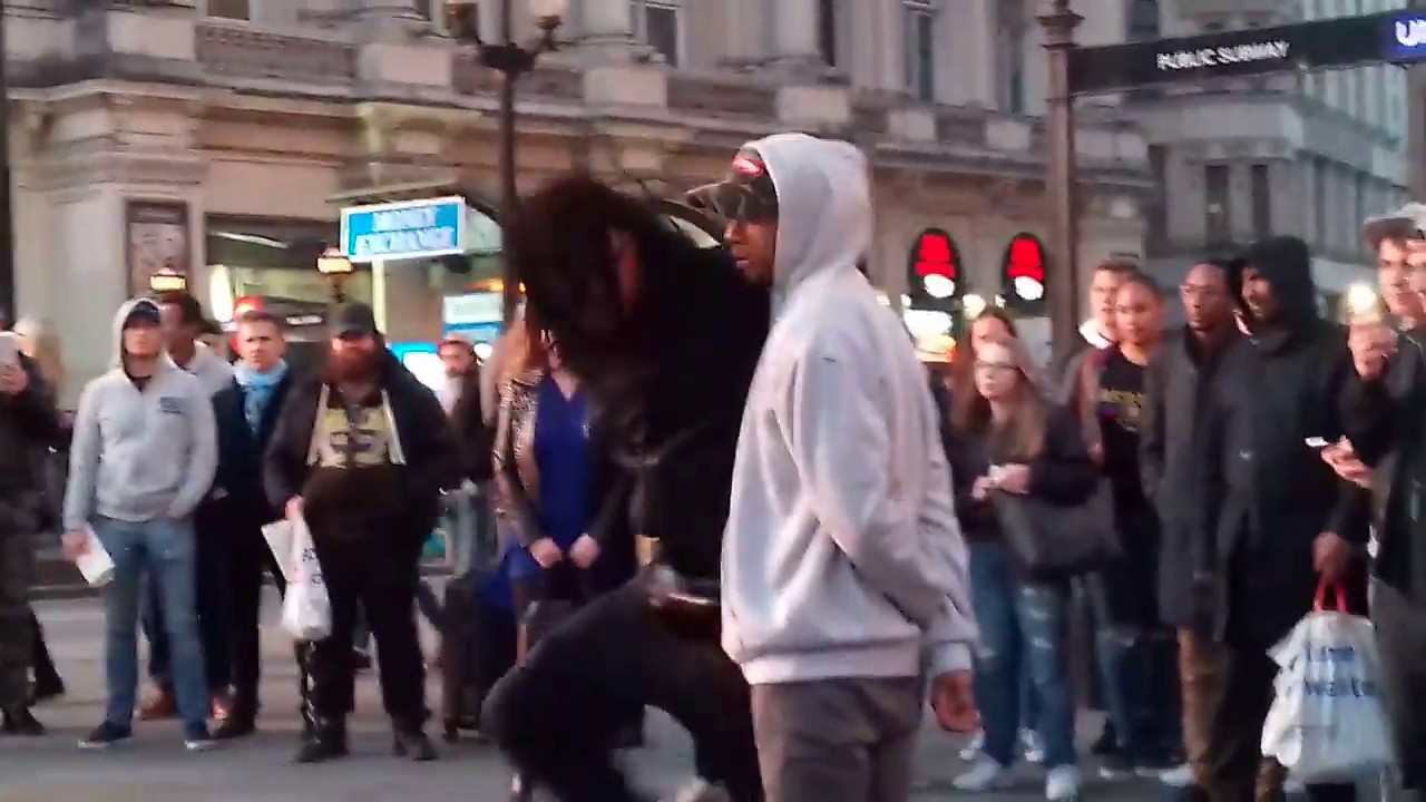Les Twins at Piccadilly Circus 16th May 2018 - Laurent Prt 2