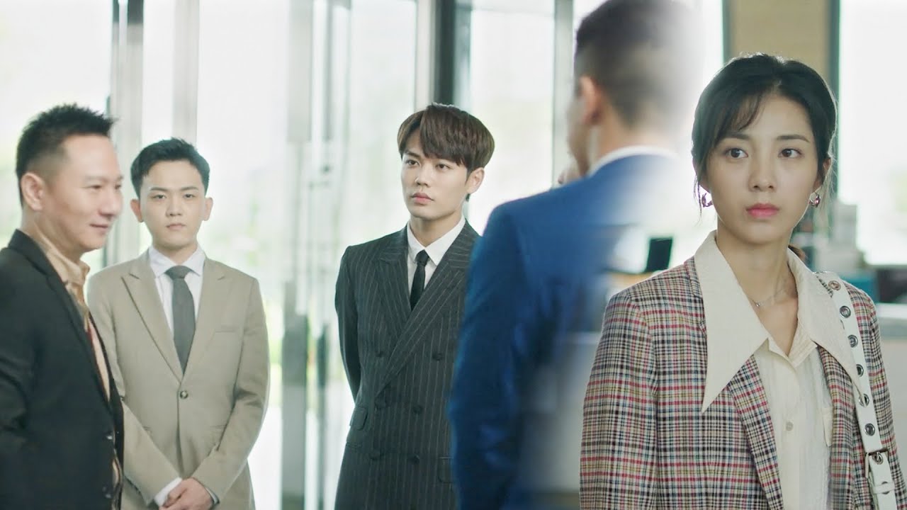 ซีอีโอคนใหม่คือแฟนเก่า เธอกลัวถูกไล่ออก ไม่รู้ว่าเขากลับมาเพราะเธอ