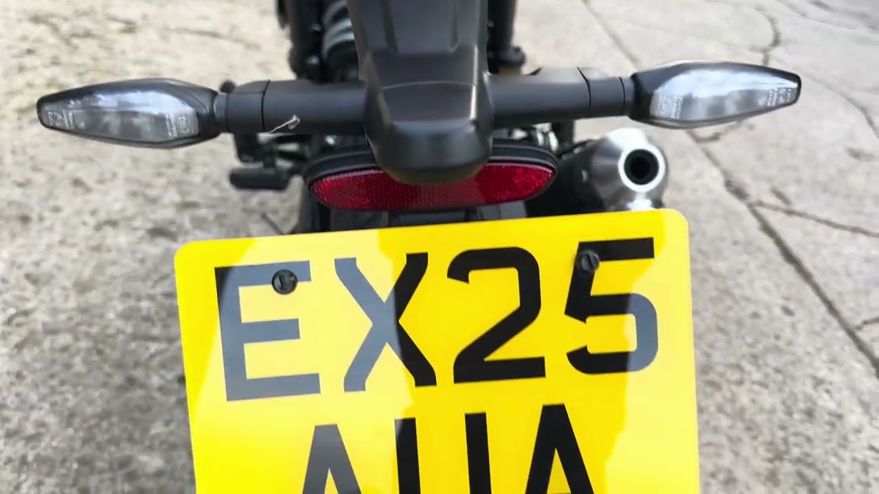 Triumph Scrambler 400 X