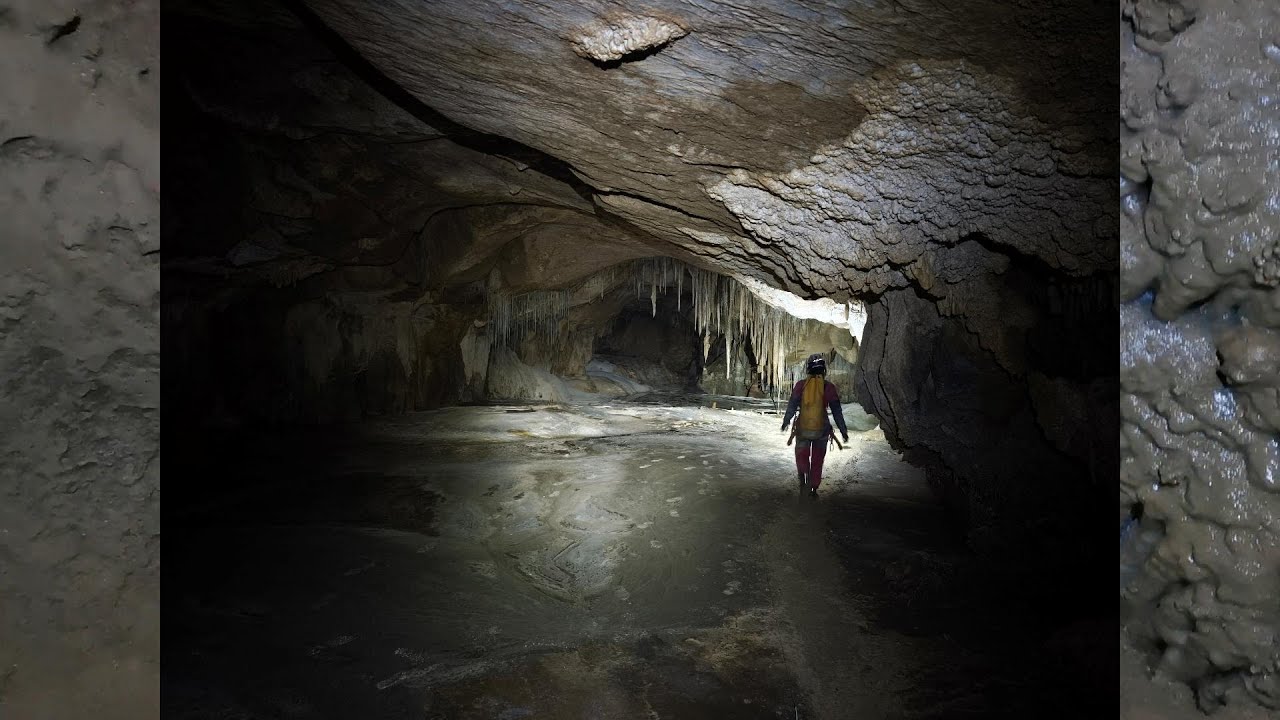 Cueva de la Carrea, Arredondo, Cantabria.