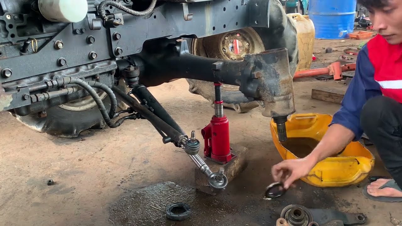 Hướng dẫn thay bi, thay phớt cầu trước máy cày (Yanmar EF494T)