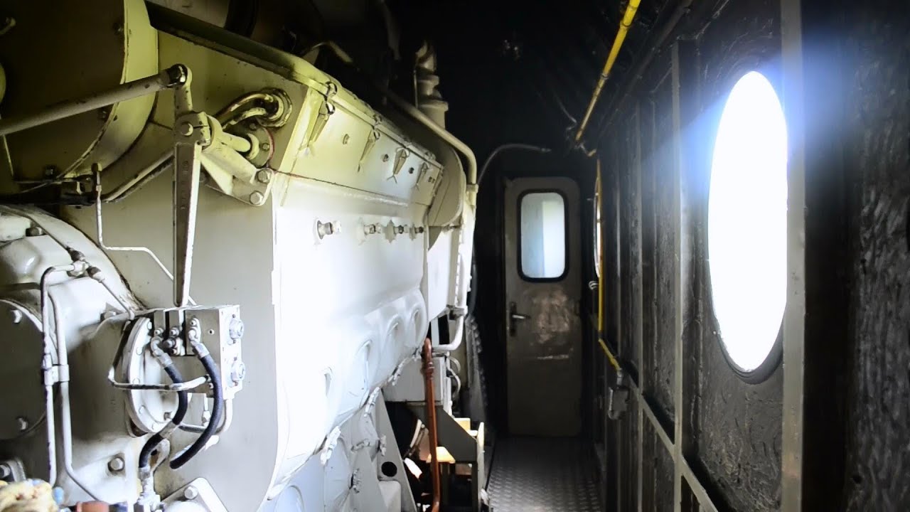 EGM621 EngineRoom + Real EMD 8-710G3 Sound - From Idle to Full Throttle