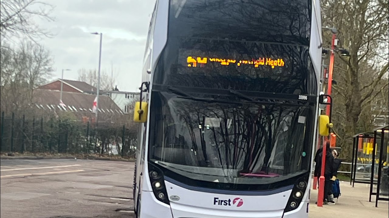Here is first Essex 33996 SN65OGM ( CHELMSFORD DEPOT) ( VOITH GEARBOX ) working the 59 to Harlow