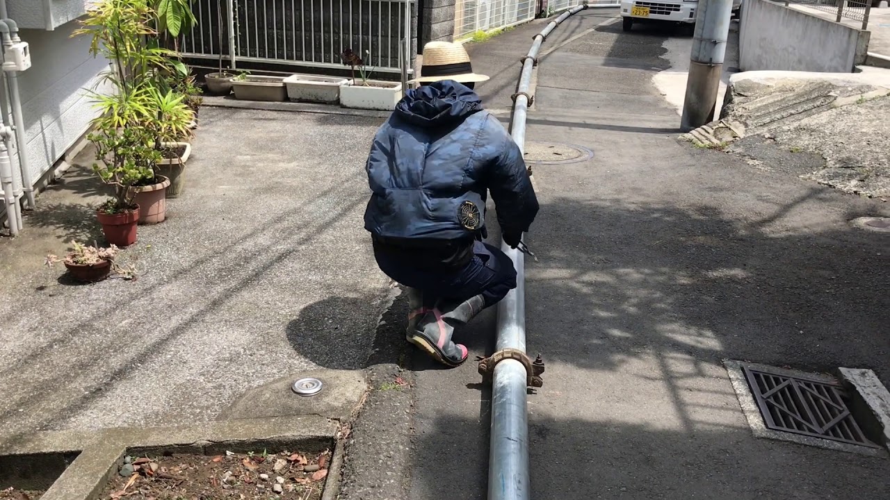 小型ポンプ車で配管215メーター➕水送り➖トネポンプ