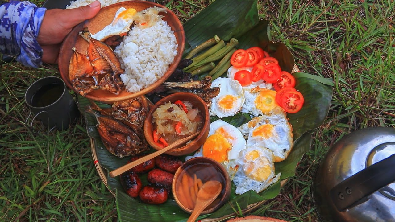 ULTIMATE FILIPINO BREAKFAST - BUSHCRAFT CAMPING