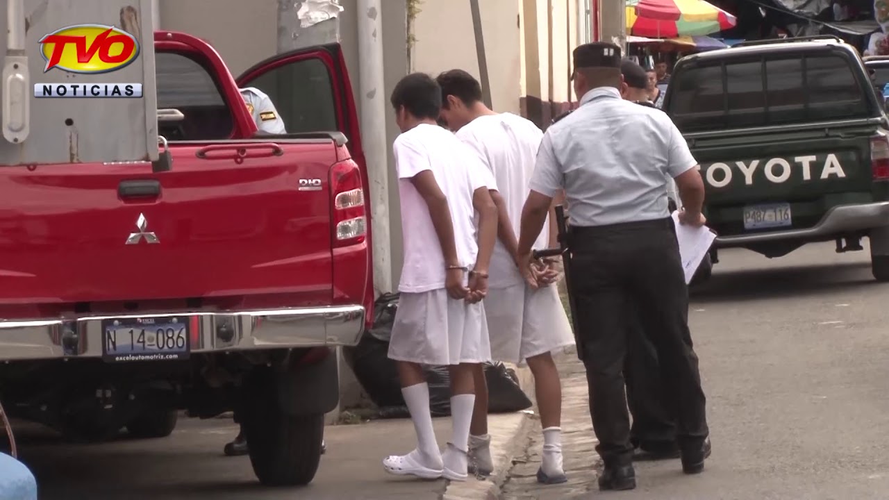 DOS JÓVENES FUERON TRASLADADOS AL PENAL DE JUCUAPA   TVO 1 NOVIEMBRE 2019
