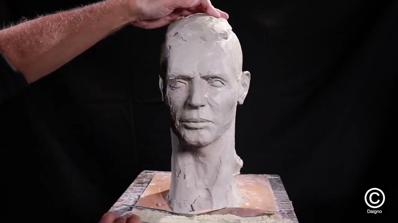 SCULPTER ET MODELER LES CHEVEUX SUR UNE TÊTE EN ARGILE