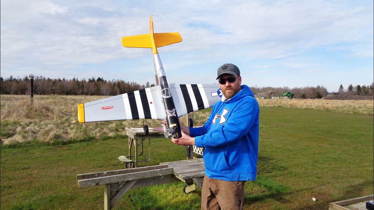 Maiden Flight - Hangar 9 P-51 Mustang