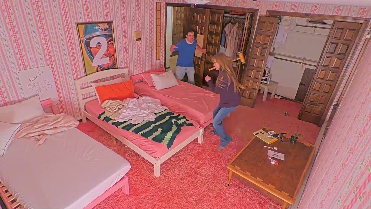 Jimmy Throws A Hammer At A Woman - Fishtank Season 2