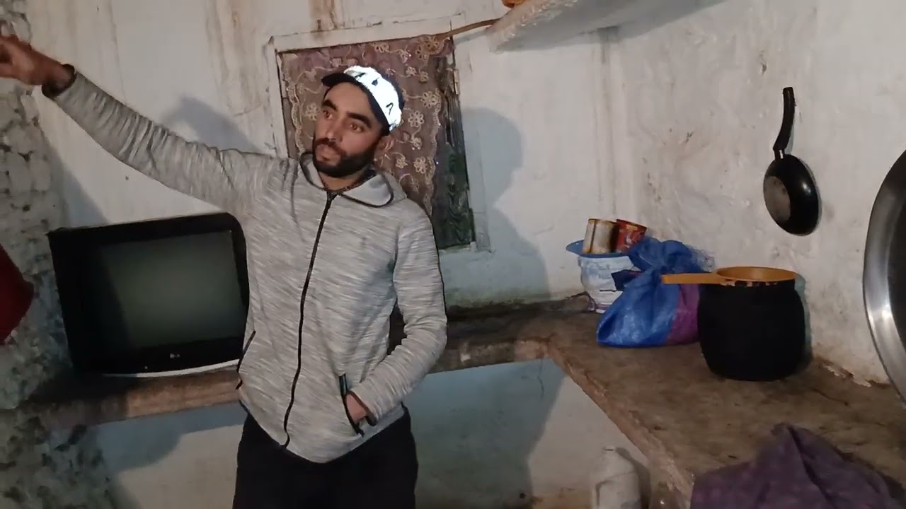 0672955860 تعاون معنا باش نسقف العدوزتي المويحيل ديالها الله يجازيكم بخير ويرحم لكم الوالدين😪😪😪