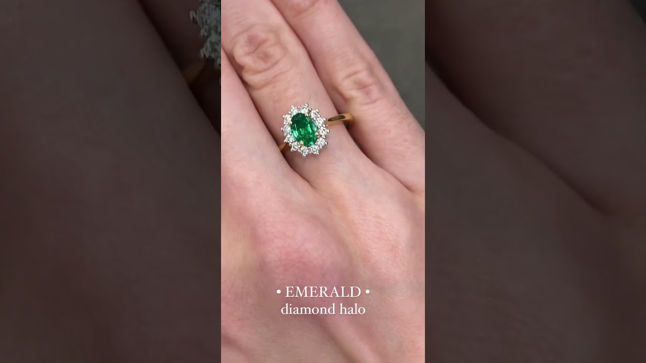 Stunning oval cut green emerald engagement ring and matching green emerald bracelet