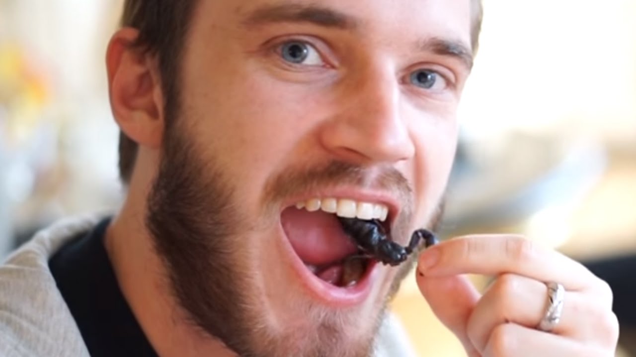 EATING A SCORPION (5 Weird Stuff Online - Part 21)