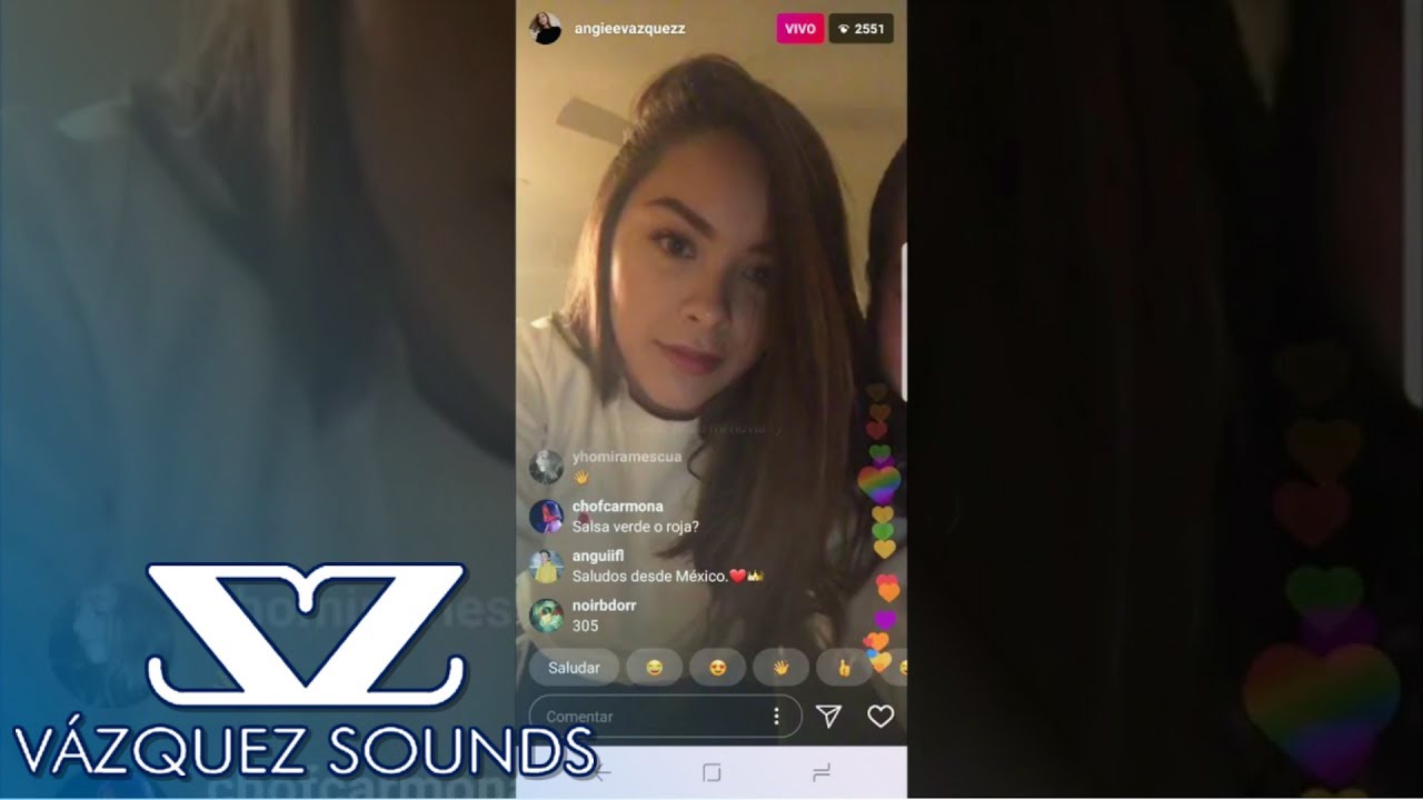 Angie Vázquez bailando en Livestream de Instagram