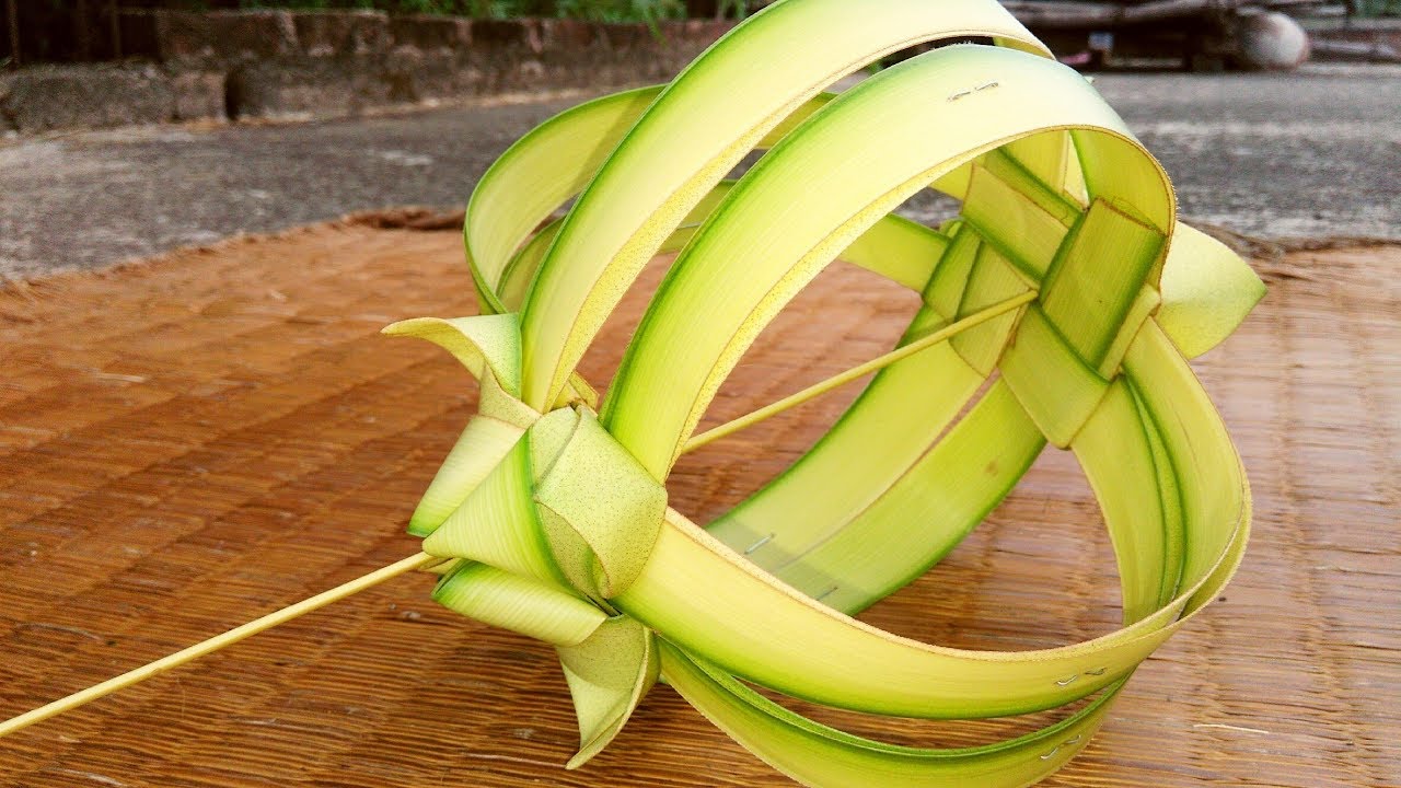 How to make a hanging flower (coconut tree leaf)