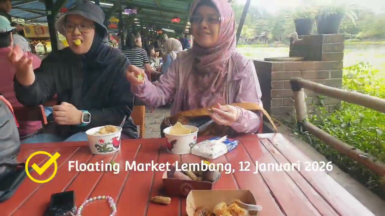 Rekreasi bersama keluarga di Floating Market Lembang Bandung 