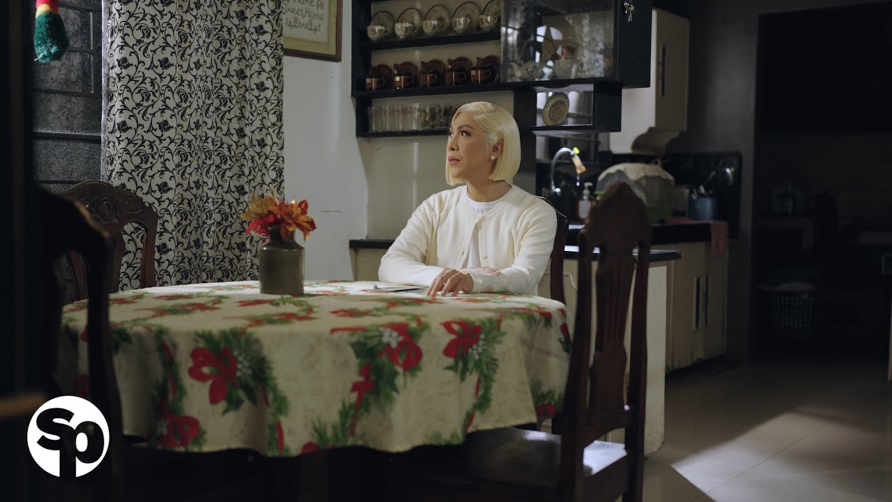 Vice Ganda - Paskong Pinakamasaya (Music Video)