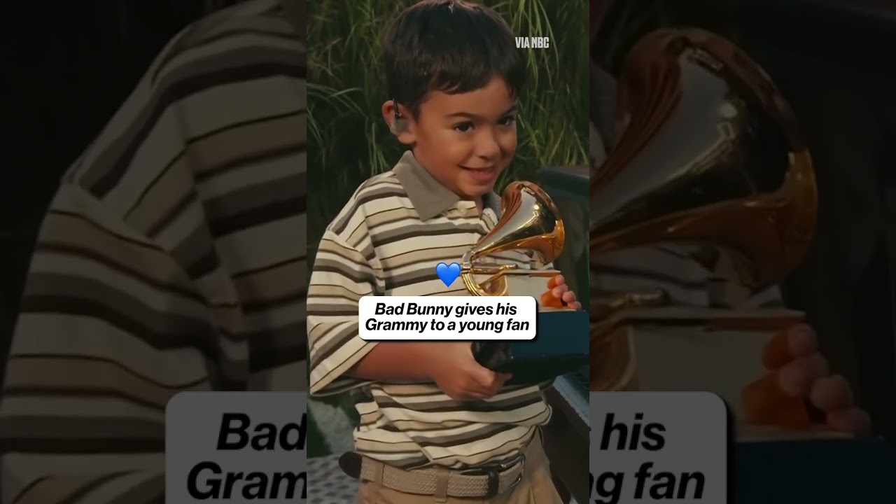 Bad Bunny did this during his halftime show 💙 #nfl #badbunny #halftimeshow #superbowlhalftimeshow