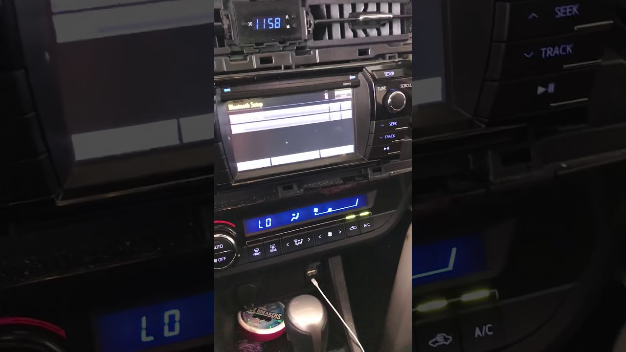 2015 toyota corolla,(problemas con la pantalla táctil )