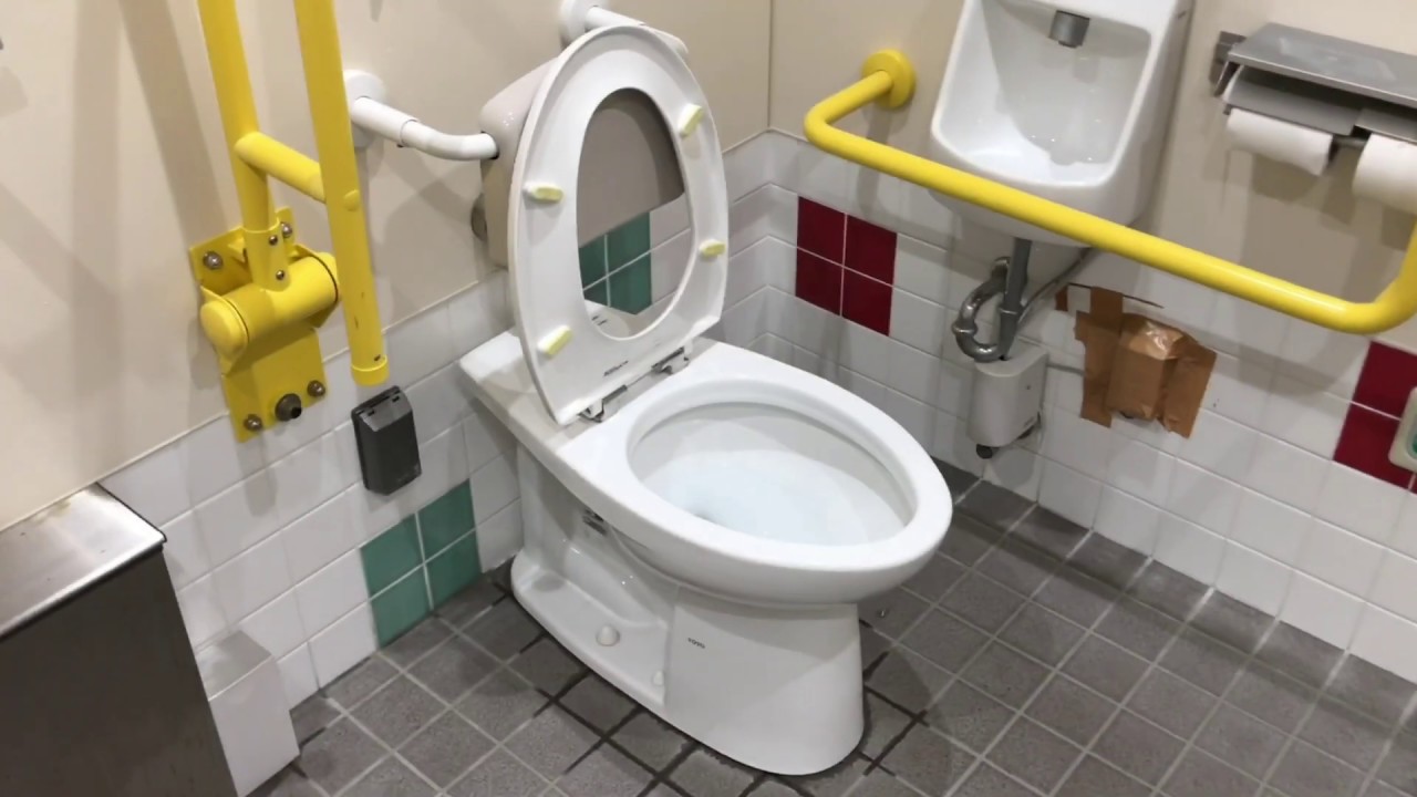 【ハイタンク式】野々市駅南口の多目的トイレ