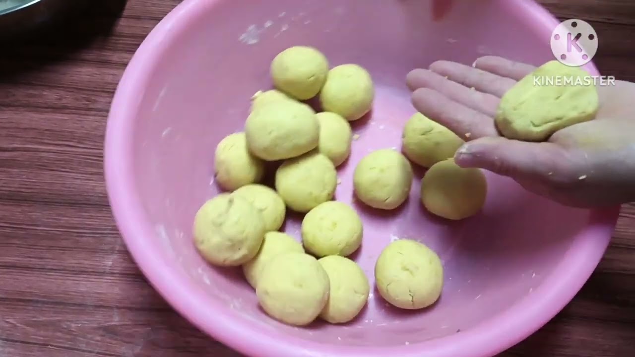 Bikin cemilan bola bola ubi isi coklat dan masak sup iga b2