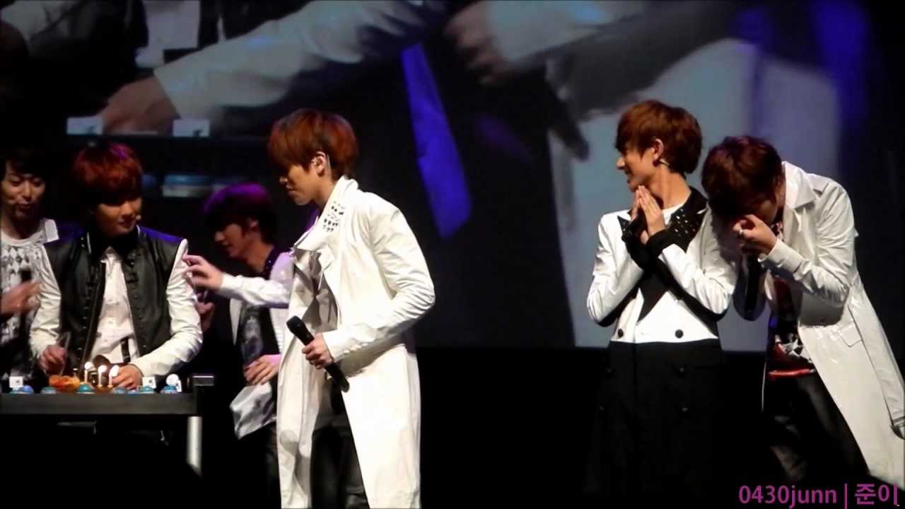 [HD.Fancam] 130316 Boyfriend Showcase(SG) - Donghyun Birthday