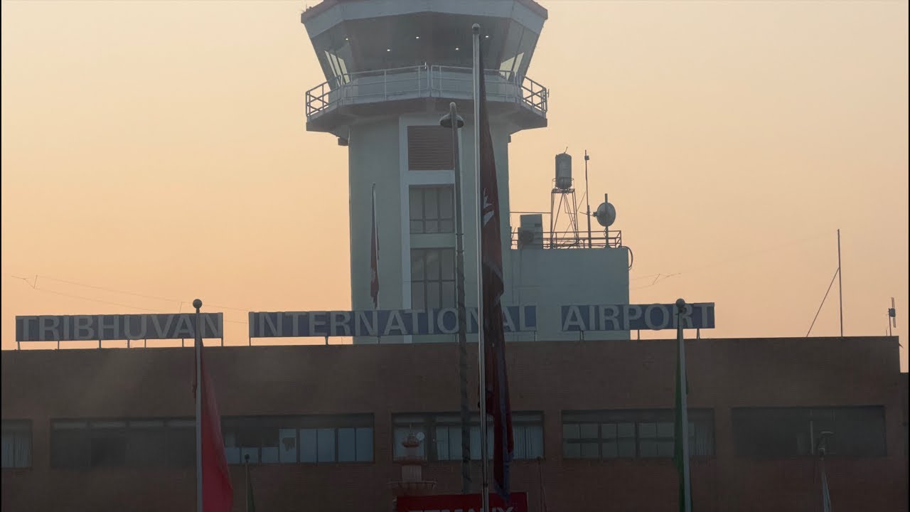 LIỆU ĐOÀN ÔNG MINH TUỆ CÓ XUỐNG SÂN BAY KATHMANDU