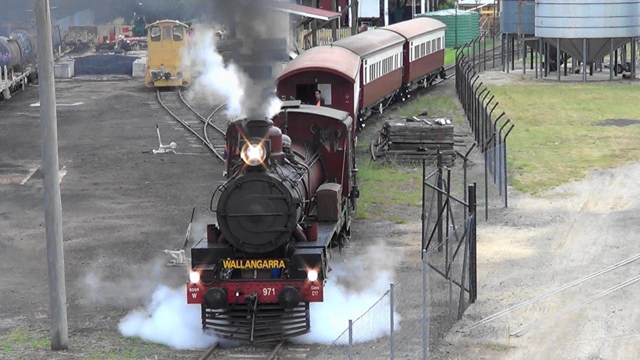 SDSR C17 No.971, WARWICK to WALLANGARRA 17 Nov. 2012. (GET THE BRIDGES FIXED, PLEASE!)