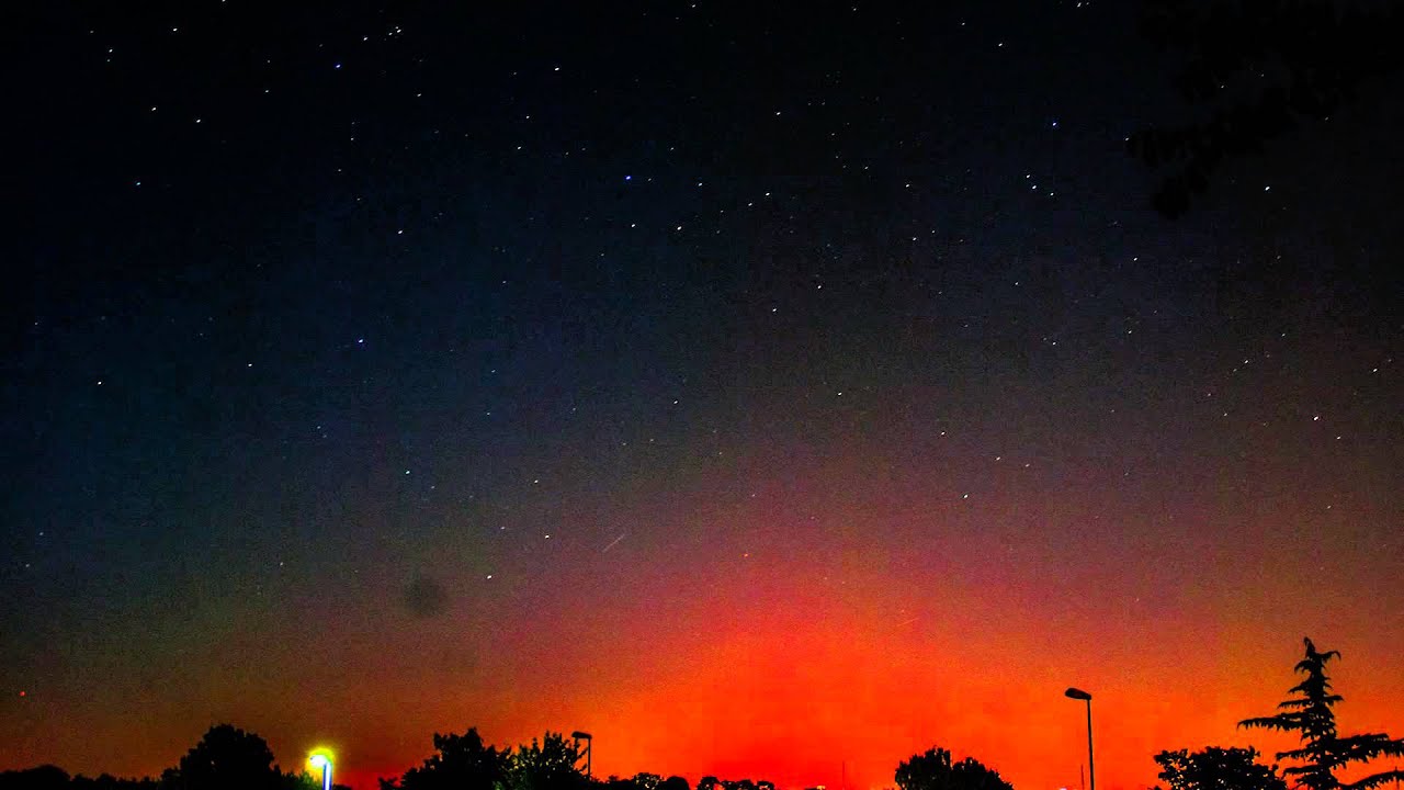 Timelapse af stjerneskud fra meteorsv&aelig;rmen Perseiderne over nattehimlen ved Tune d. 13 august 2015
