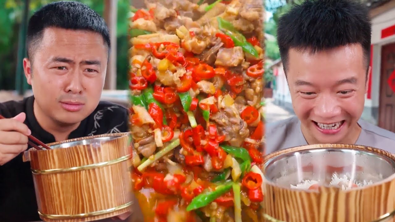 自家放養土雞，鐵鍋猛火小炒，香到鄰居翻牆來問配方！ #農村家常菜#美食#鄉村美食#吃#mukbang#spicy#Food Blind Box