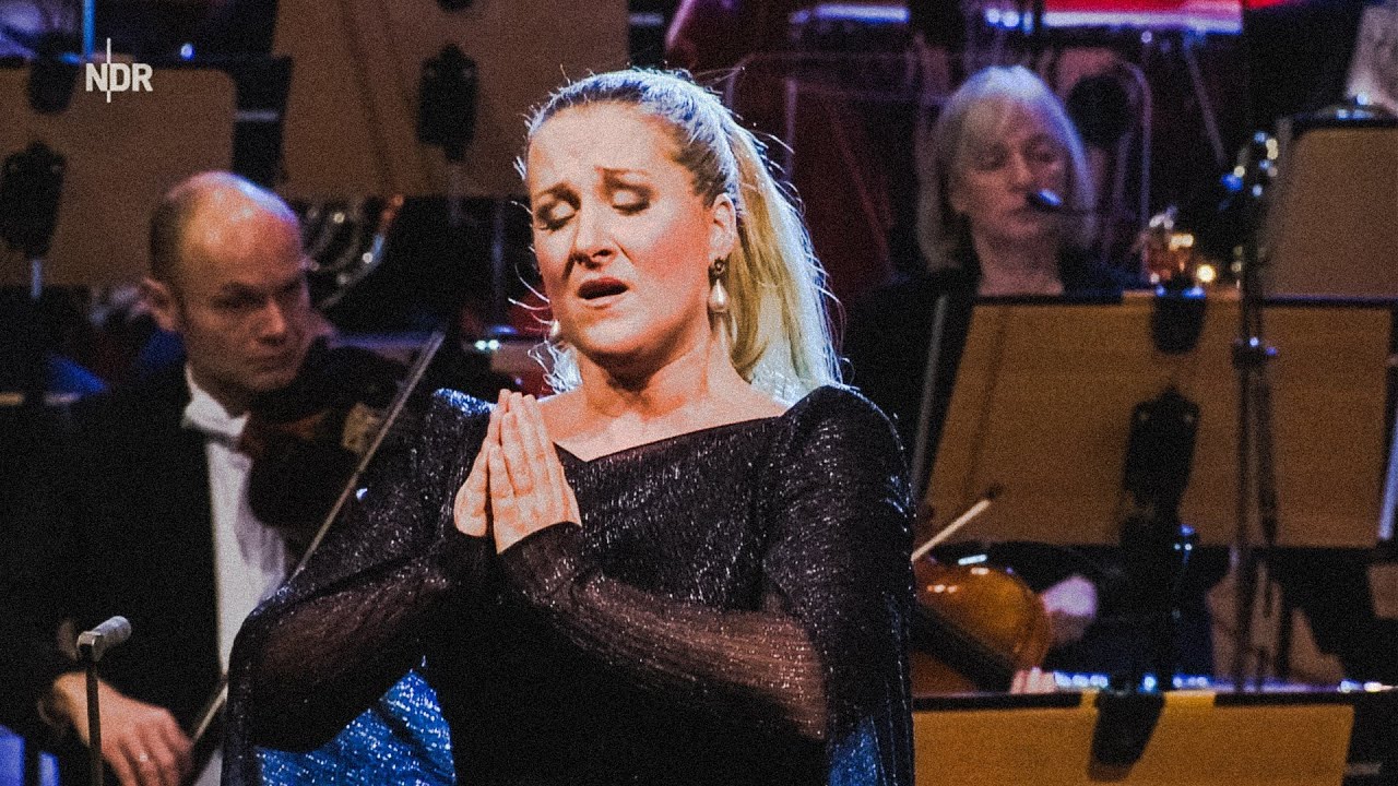 Diana Damrau - Casta Diva, Ah! Bello, a me ritorna - Hanover Concert - December 3, 2020 (1080p)