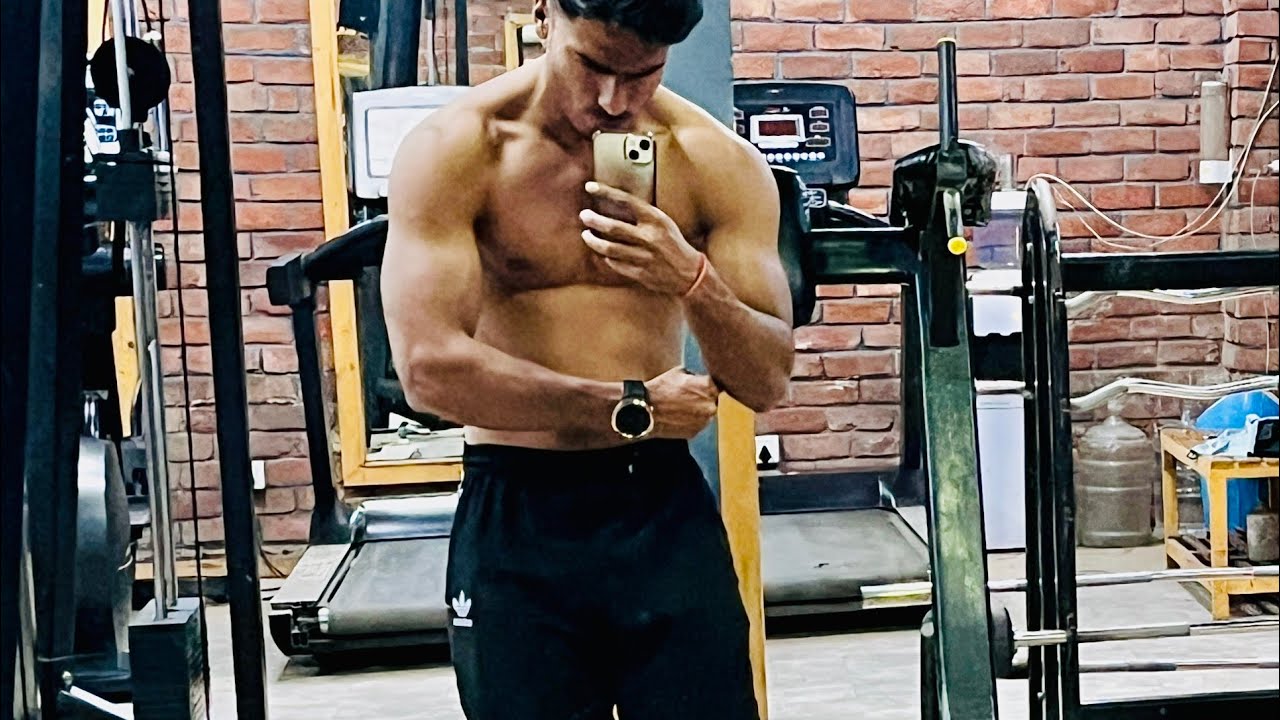 My first vlog #vlog #minivlog #gym #gymmotivation #motivation #exercise #workout #brother #bhaichara