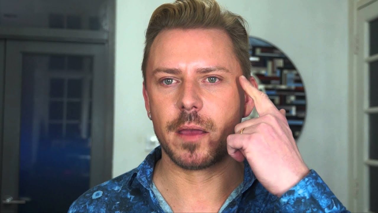 КАК Я ИЗБАВИЛАСЬ ОТ МЕШКОВ ПОД ГЛАЗАМИ (НАВСЕГДА)