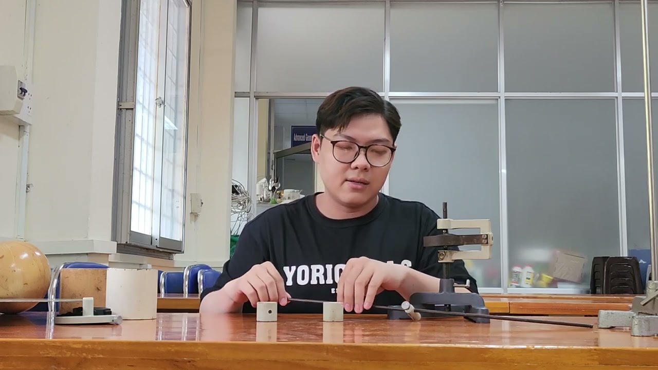 Th&iacute; nghiệm x&aacute;c định m&ocirc; men qu&aacute;n t&iacute;nh của một vật