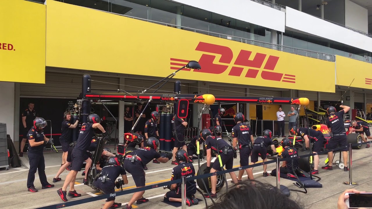 レッドブルホンダ　タイヤ交換　ピット練習　2019F1日本GP