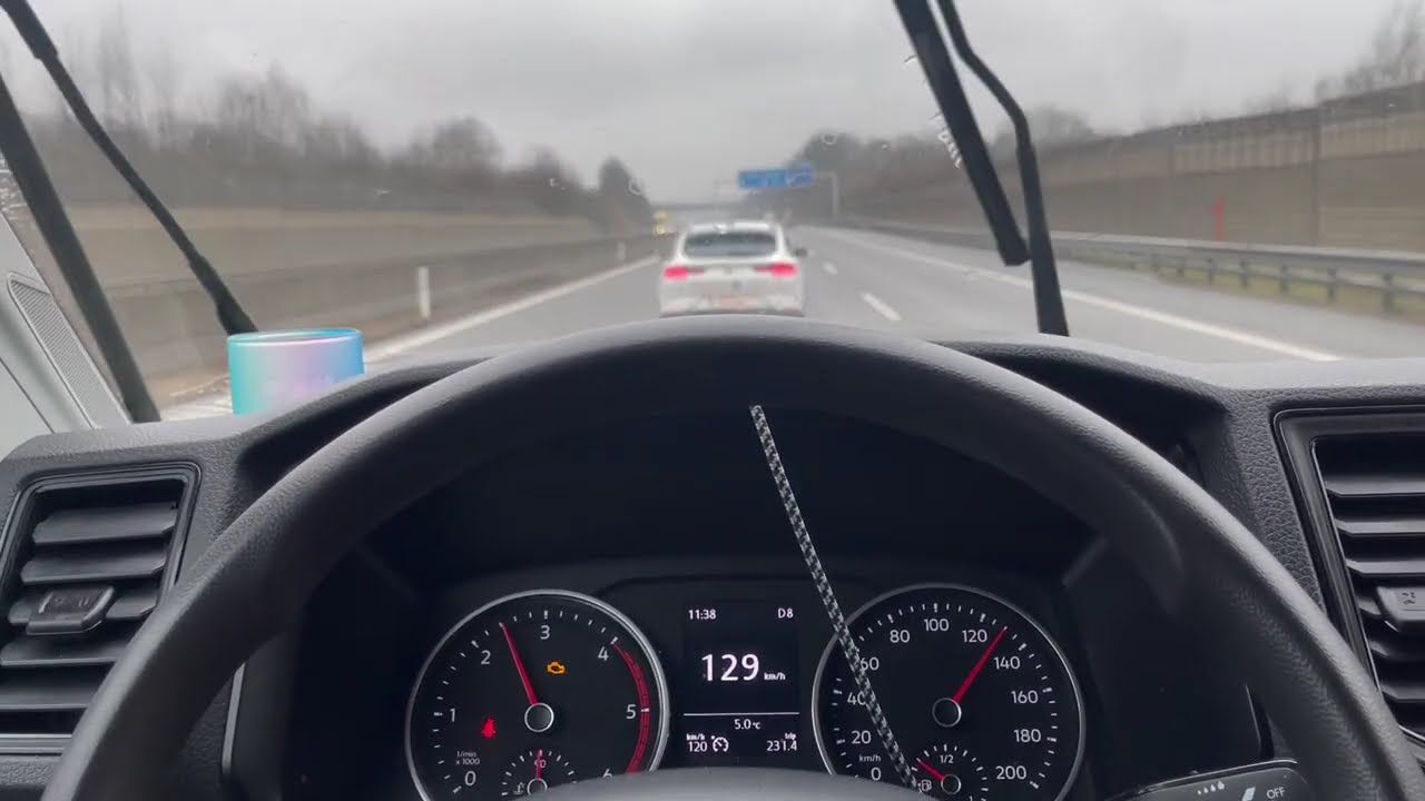 Autobahn Fahrt bei Regen 🌧️ Entspannende Roadtrip Stimmung