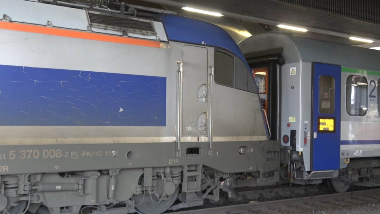 Trains at Poznań Railway Station, Poland ▪ Intercity Trains to Warsaw and Szczecin