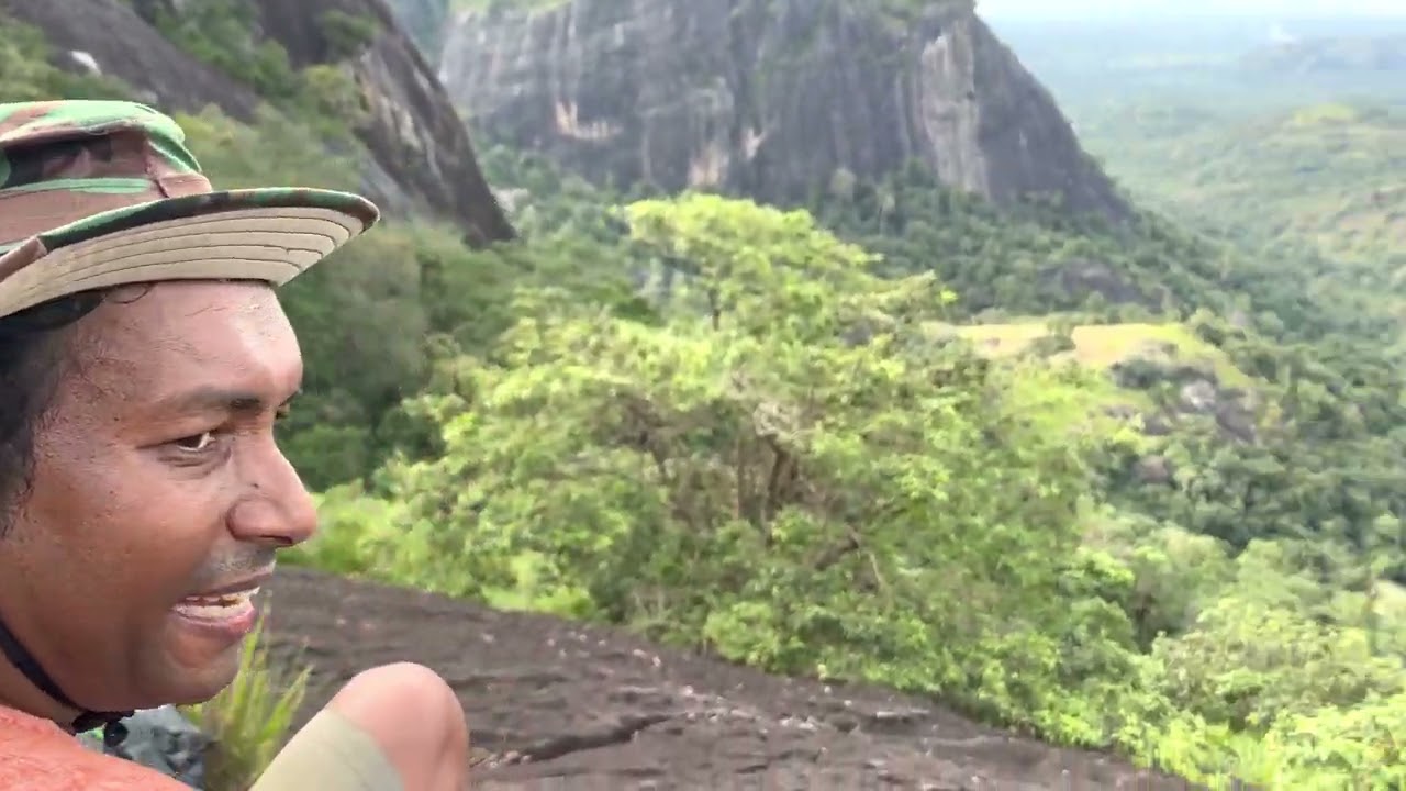 A night on top of Walimbe Hela also known as Friar&rsquo;s Hood (Capello de Frade in Portuguese)